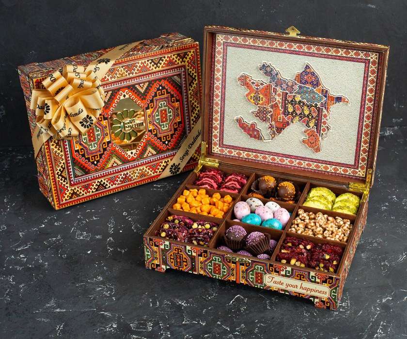 Xalça Dizaynlı Xəritə Hədiyyəlik Taxta Qutu / Carpet Designed Map Gift Box