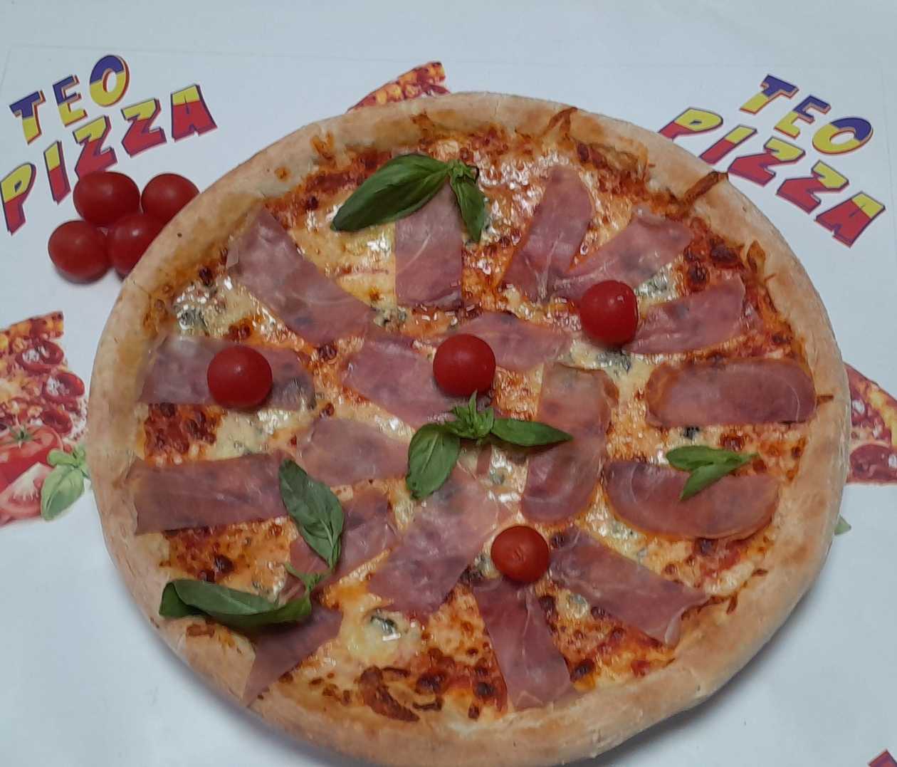 Pizza prosciutto crudo