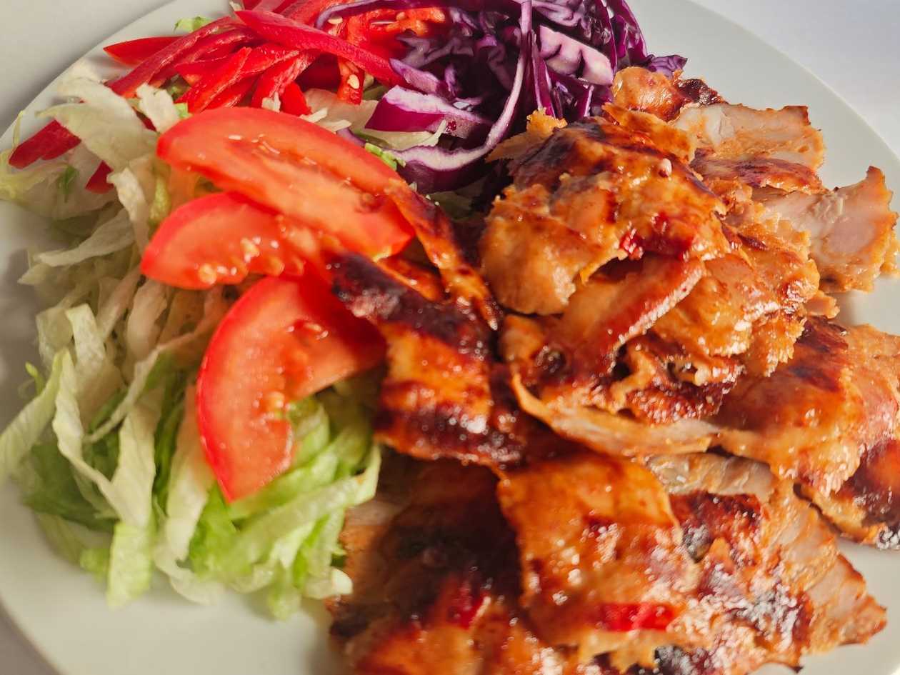 Kebab kurací Halal s čerstvým šalátom 400g