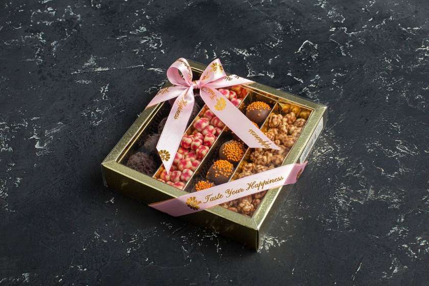 Premium Şokolad Kub Gold Qutu 350 qr / Premium Chocolate Cube Gold Box 350 gr