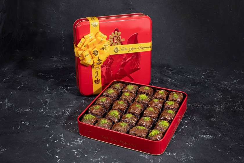 Klasik Qozlu Şokoladlı Paxlava / Chocolate Baklava with Classic Walnut
