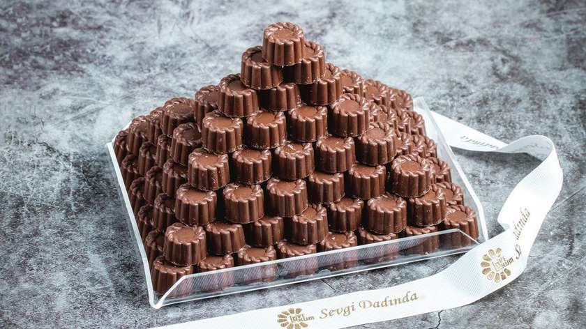 Premium Karamelli Südlü Şokolad / Premium Milk Chocolate with Caramel