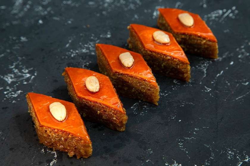 Milli Badamlı Paxlava / National Baklava with Almond