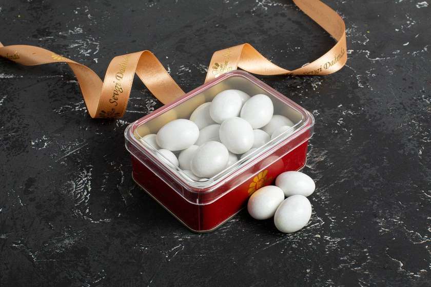 Südlü Şokoladlı Badamlı Sədəf Draje 160 qr / Pearl Dragee with Milk 160qr