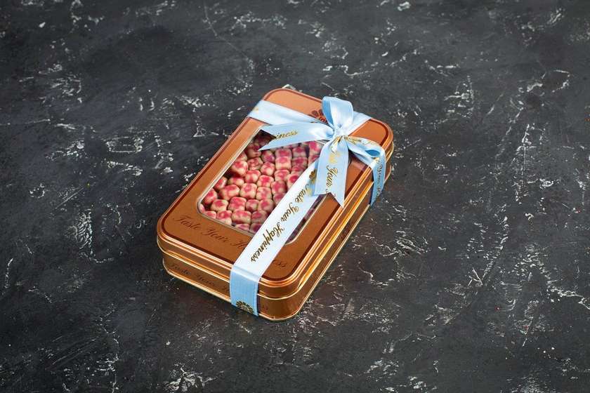 Çiyələkli Kub Draje 370 qr / Strawberry Cube 370 gr