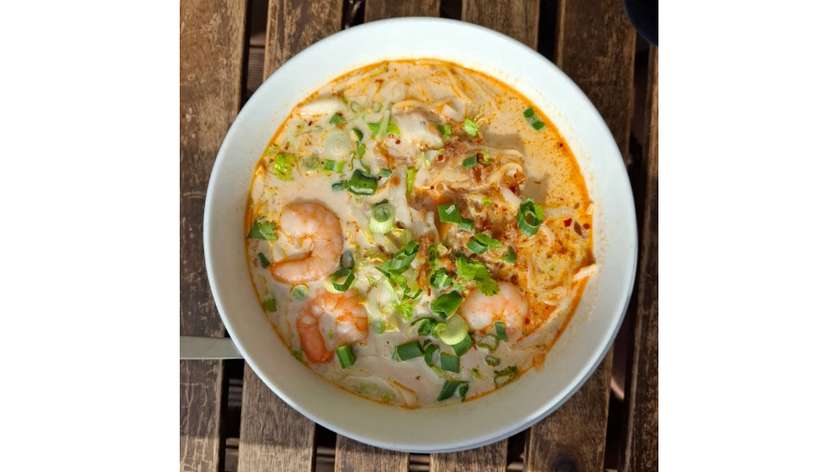 Ramen tajski z rybą