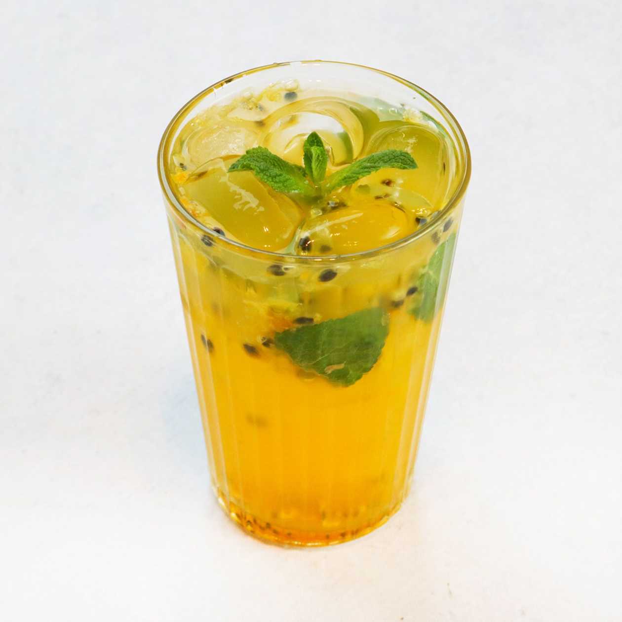 Domácí marakujová limonáda TA