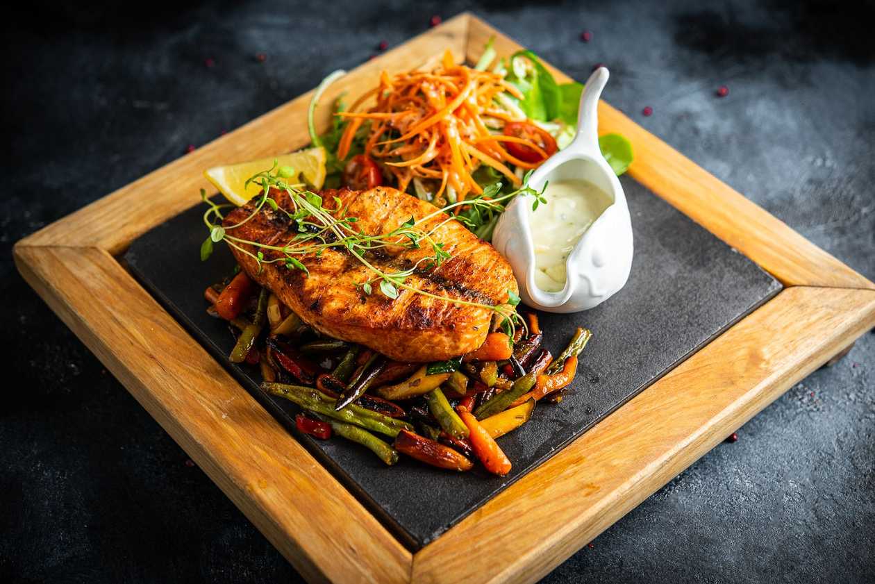 Grill Salmon with Wok Vegetables