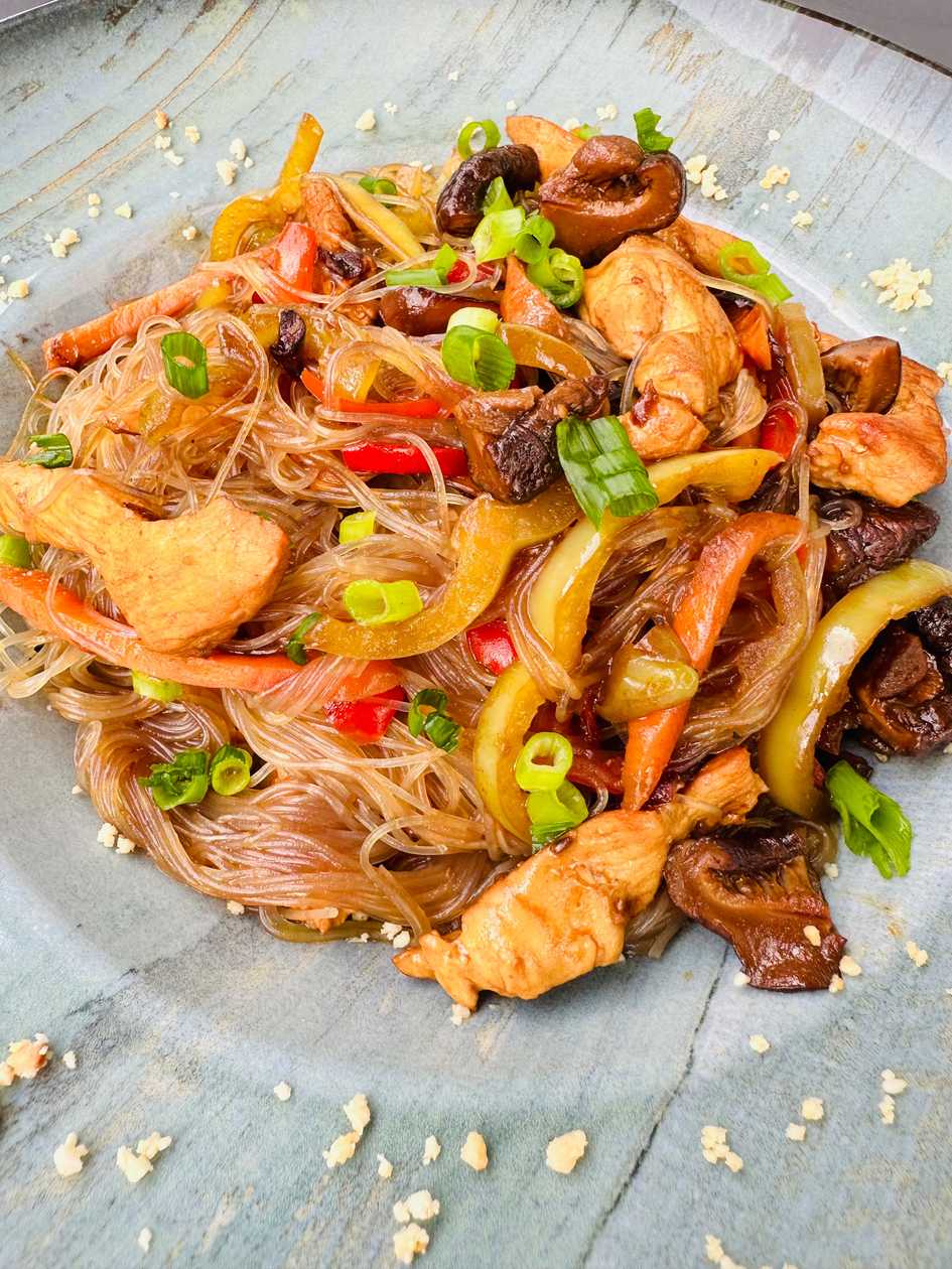 Funchoza with chicken and shiitake