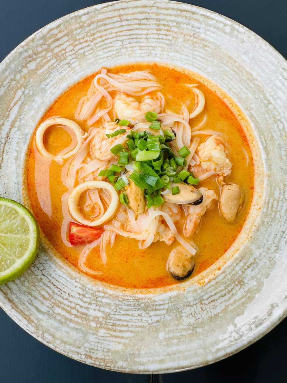 Tom yum with seafood and noodles