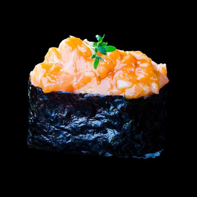 Lõhe tar-tari nigiri
