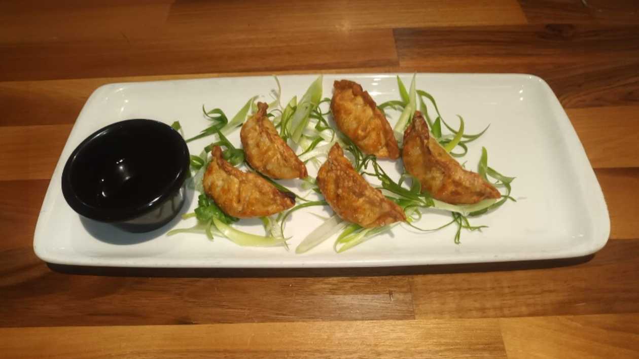 Chicken Gyoza With Soya Sauce, 5 Pieces