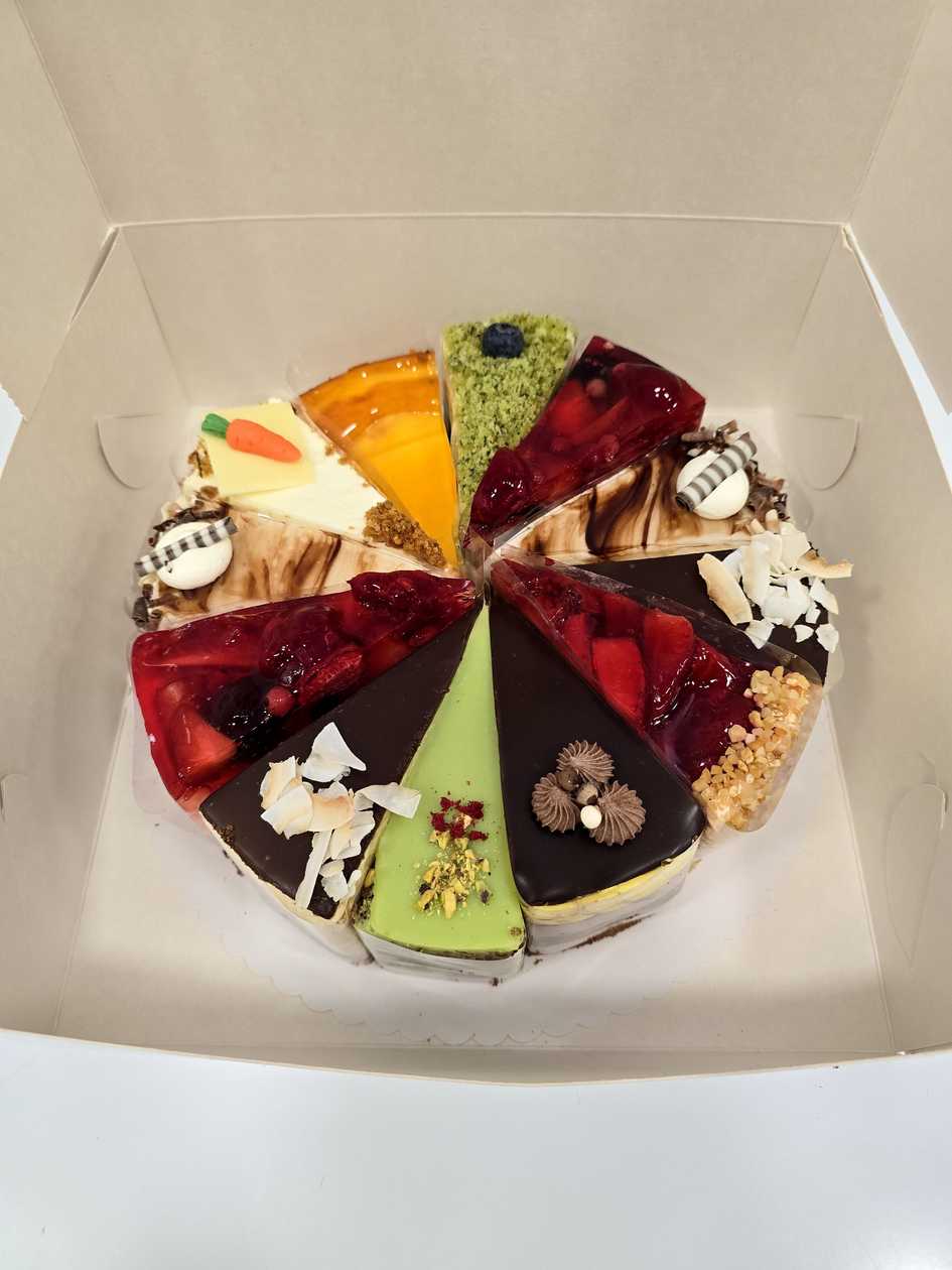 Cake Tasting - 12 Random Slices