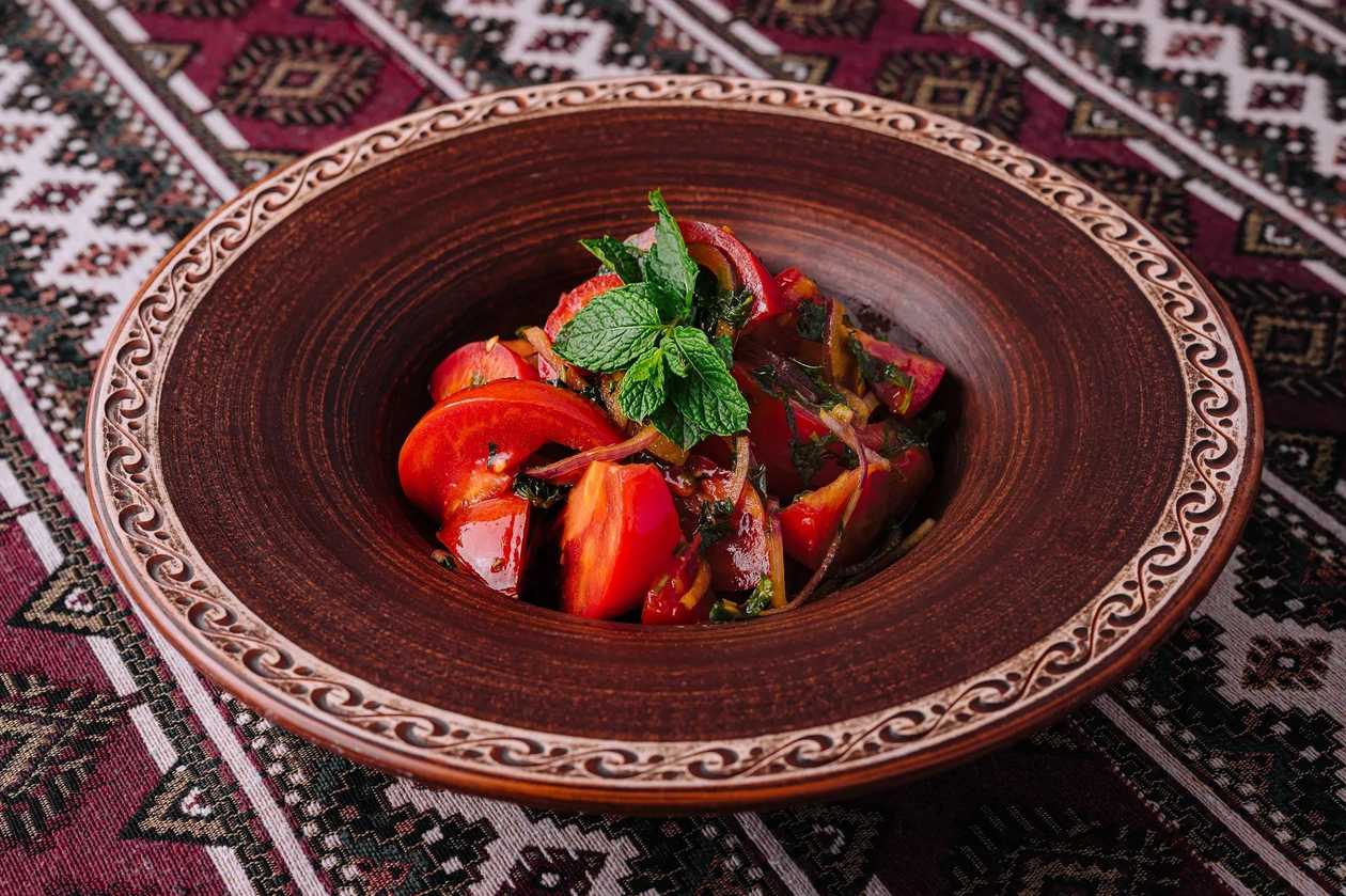 Tomato Salad with Mint and Coriander
