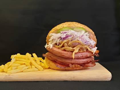 Speciál double drůbeží maso v hamburgerové housce sypané sezamem