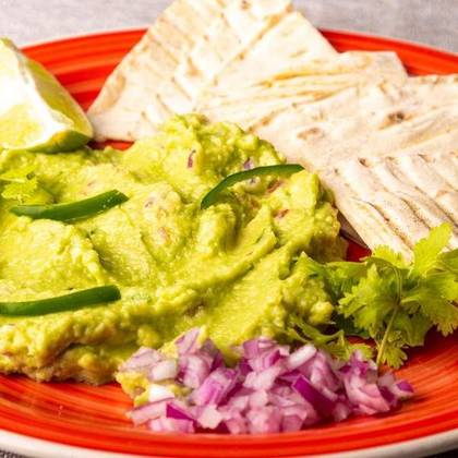 Guacamole with Pita Bread