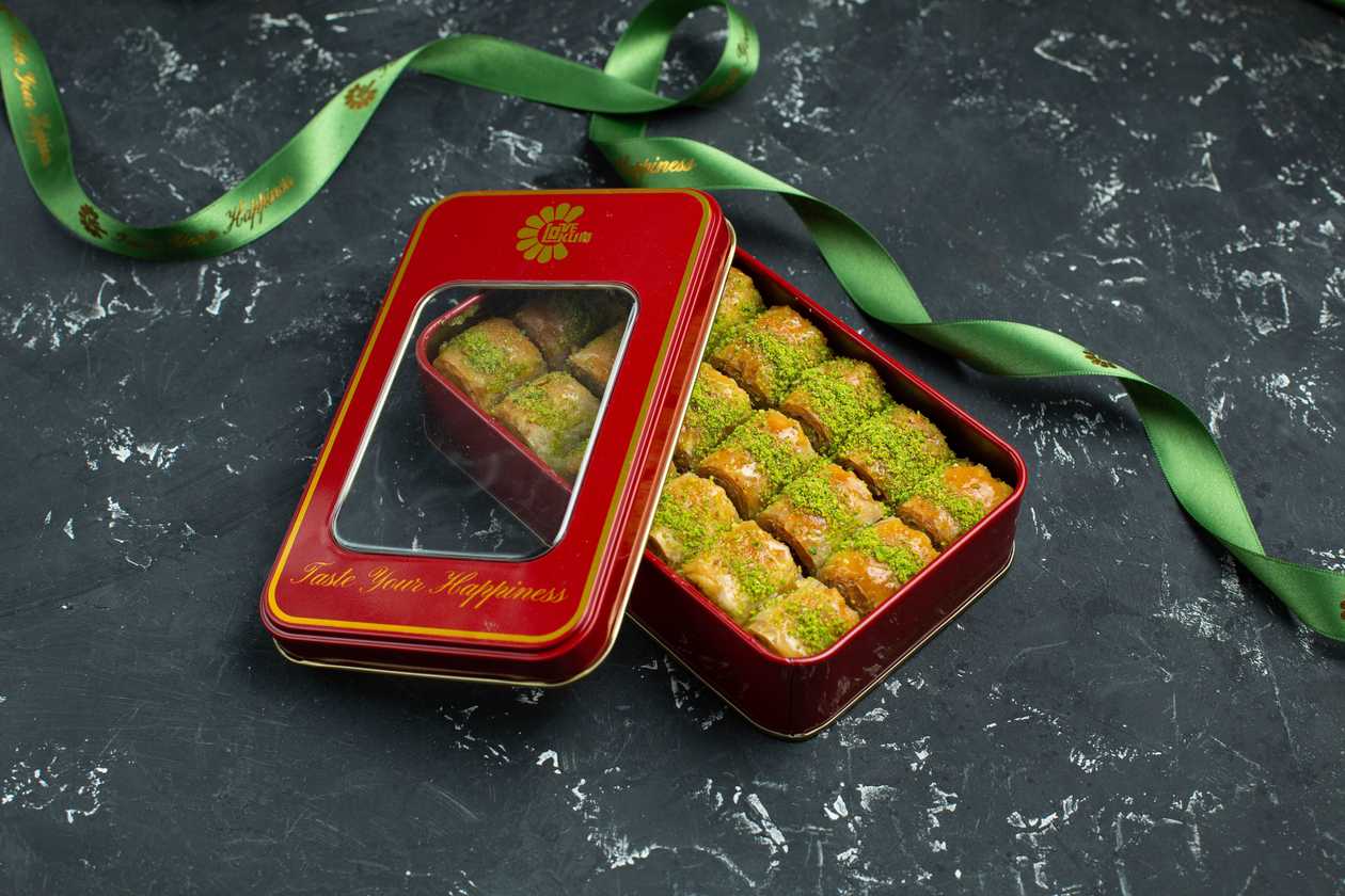 Stuffed Pistachio Baklava in a Metal Box - 370g