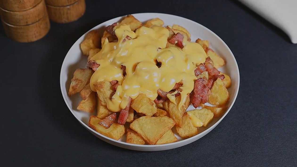 Fries with Bacon and Cheddar