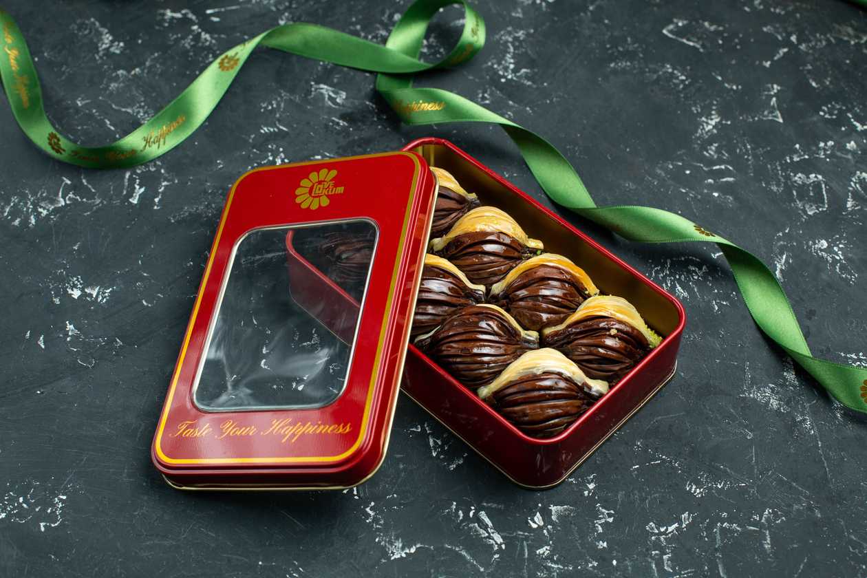 Chocolate Cream Baklava in a Metal Box - 350g