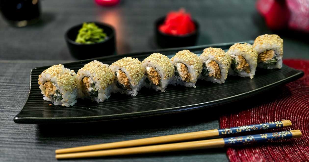 Kimchi chicken with sesame seeds
