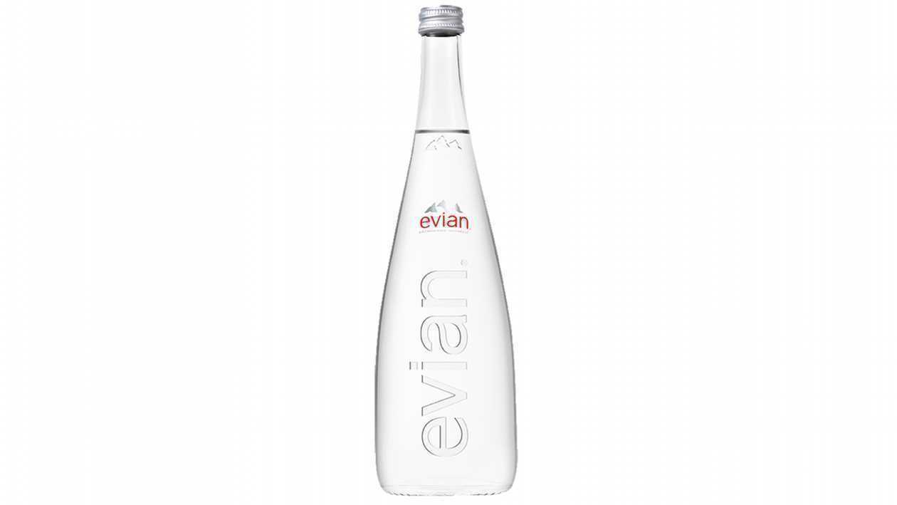 Sparkling water Evian