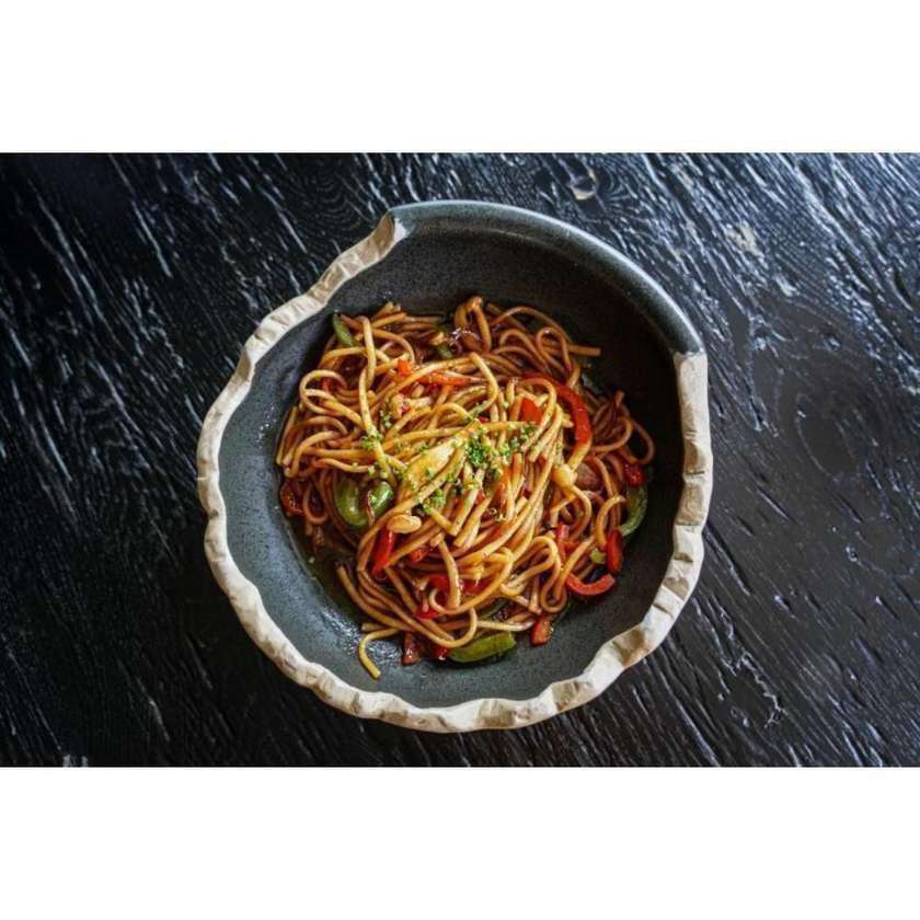 Noodles with vegetables (vegetarian)