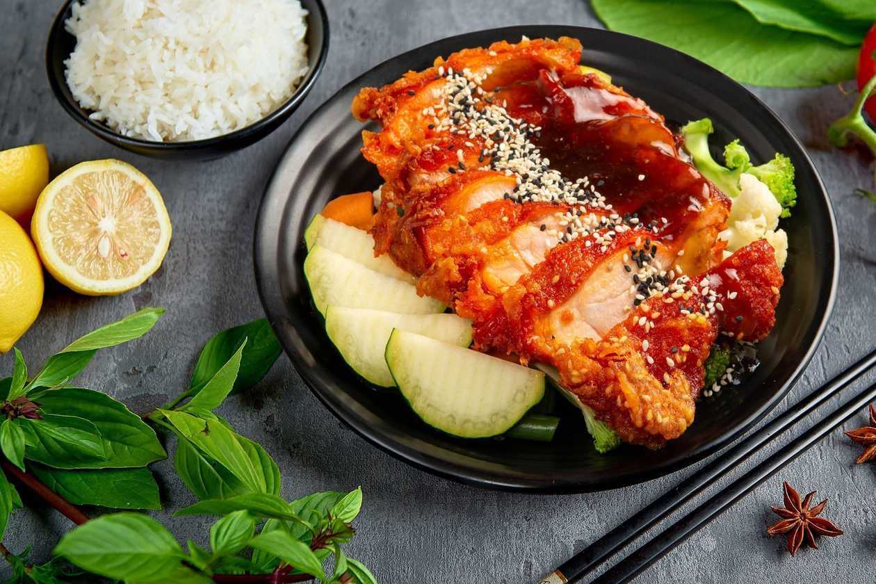 Kurczak Pieczony na Chrupko z Ryżem