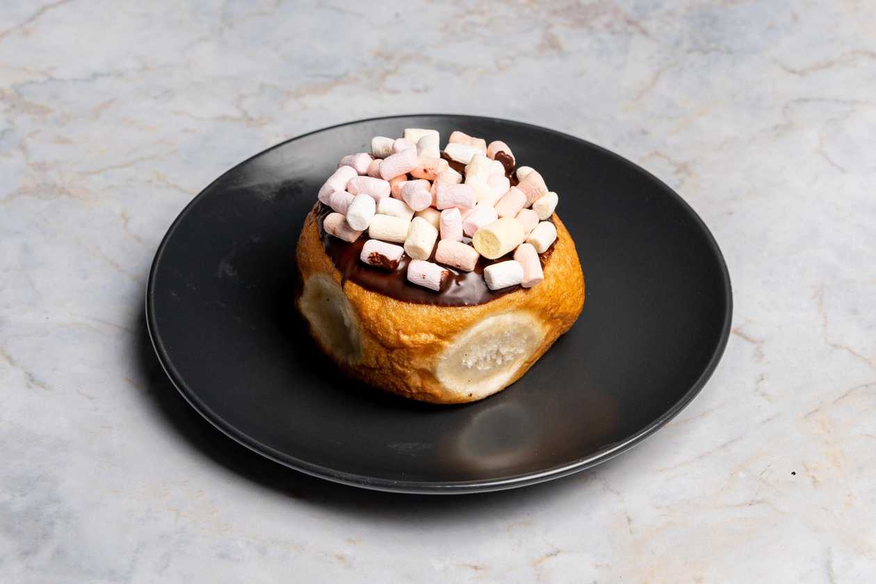 Marshmellow Doughnut