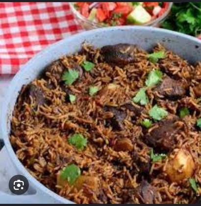 Pilau plain with salad