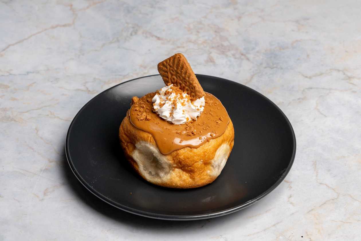 Lotus Biscof Doughnut