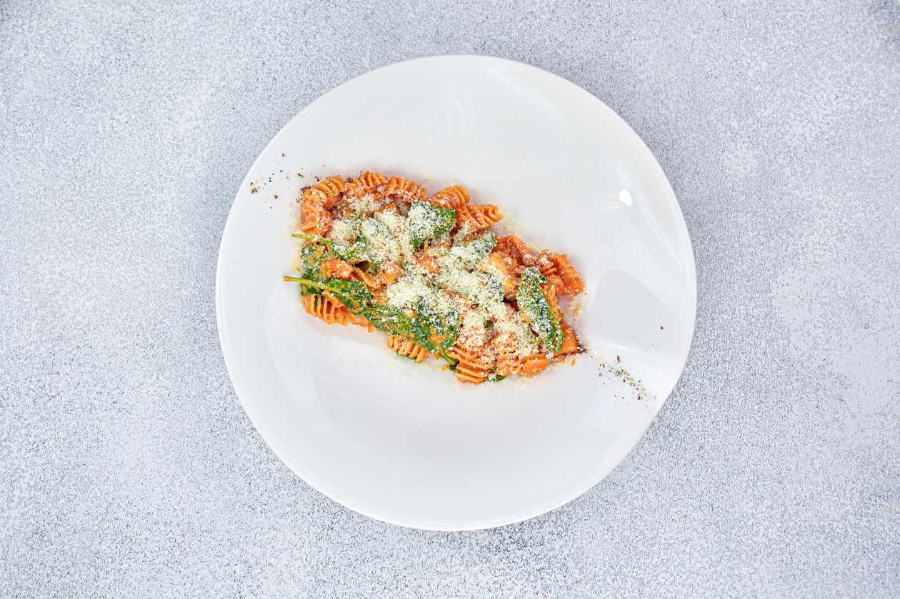 With Buffalo mozzarella and tomato pesto sauce