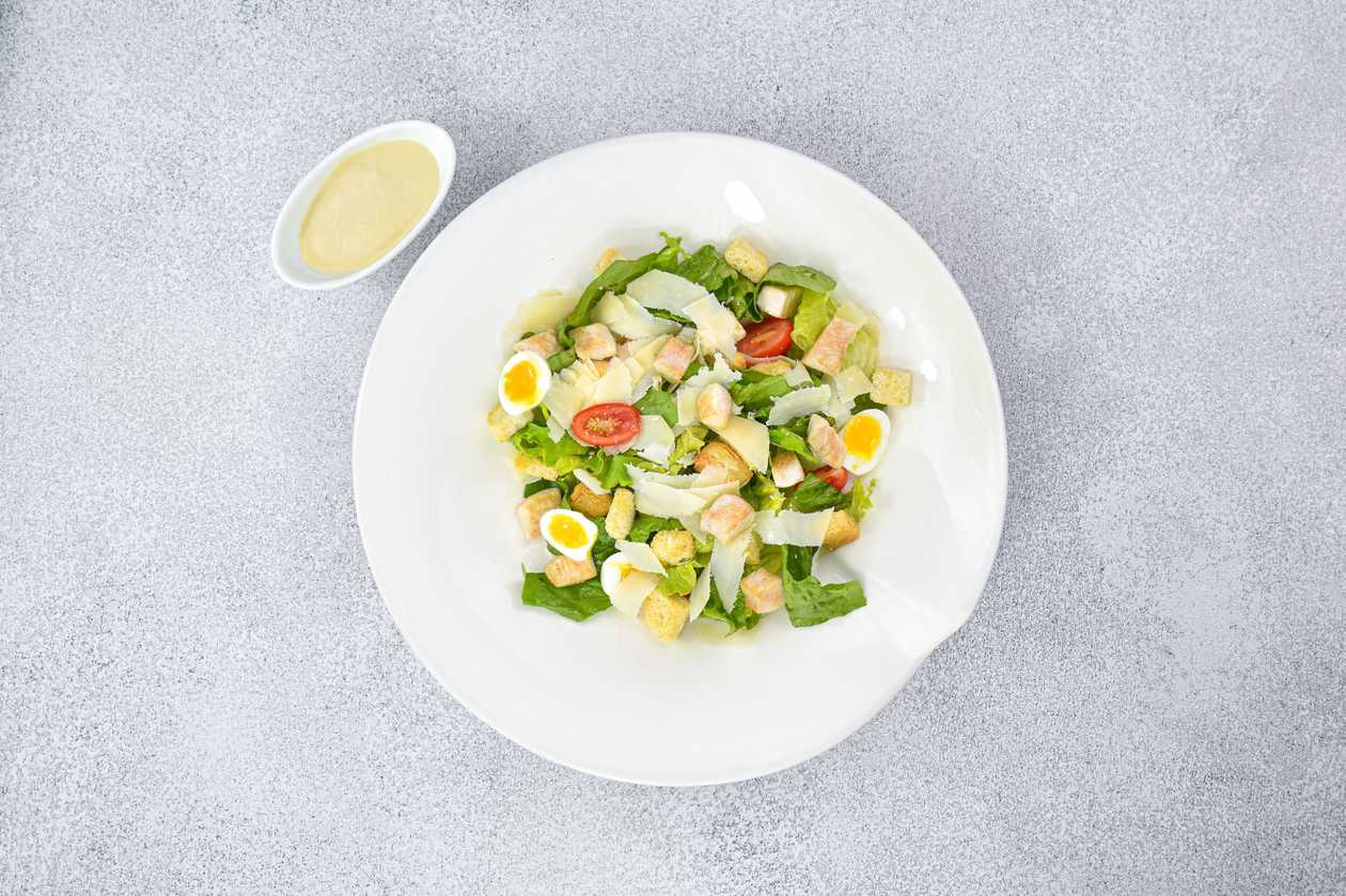 Caesar with WOK-fried chicken breast