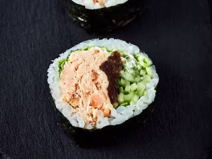 Futomaki Pieczone grillowany łosoś