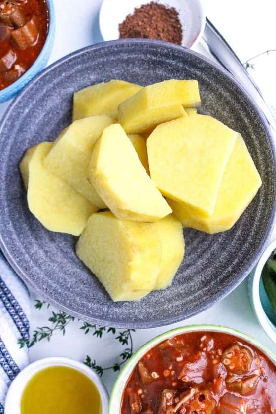 Boiled Yam with Cabbage Stew & Egg
