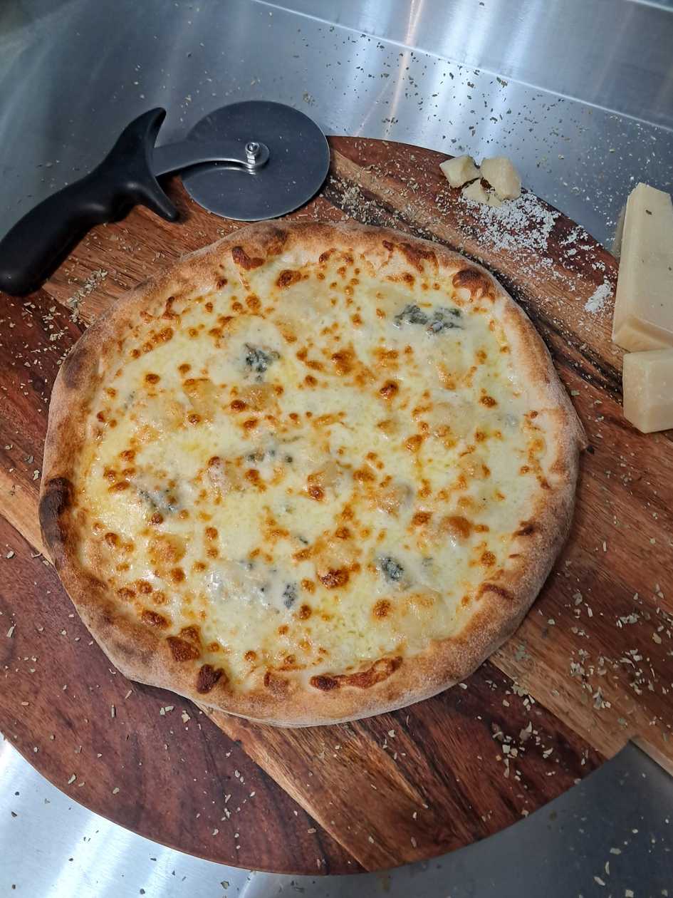 Pizza Quattro Formaggi