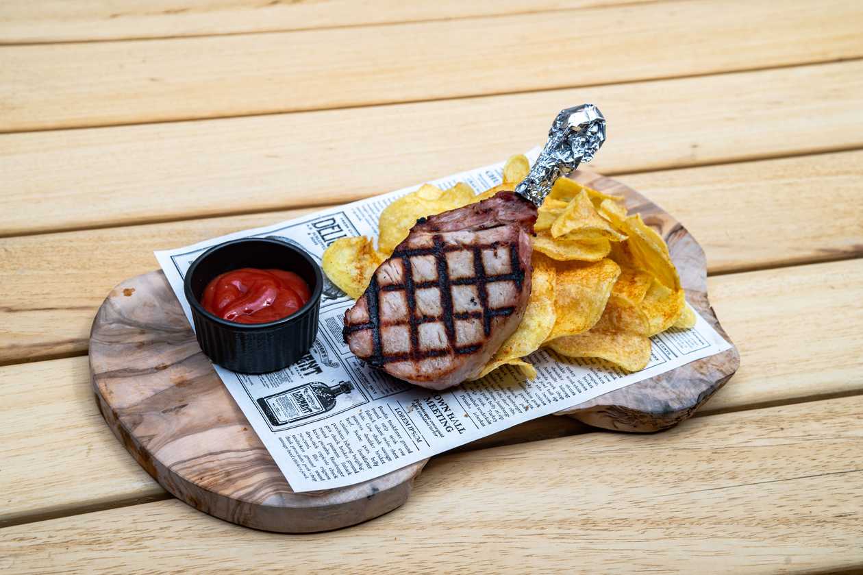 TOMAHAWK cu cartofi wedges