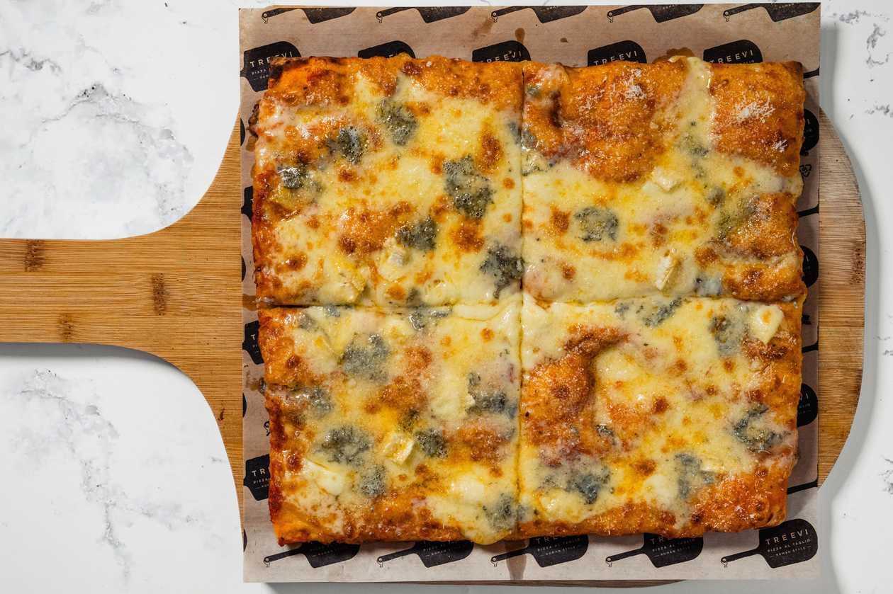 Pizza Quattro Formaggi (2 persoane)