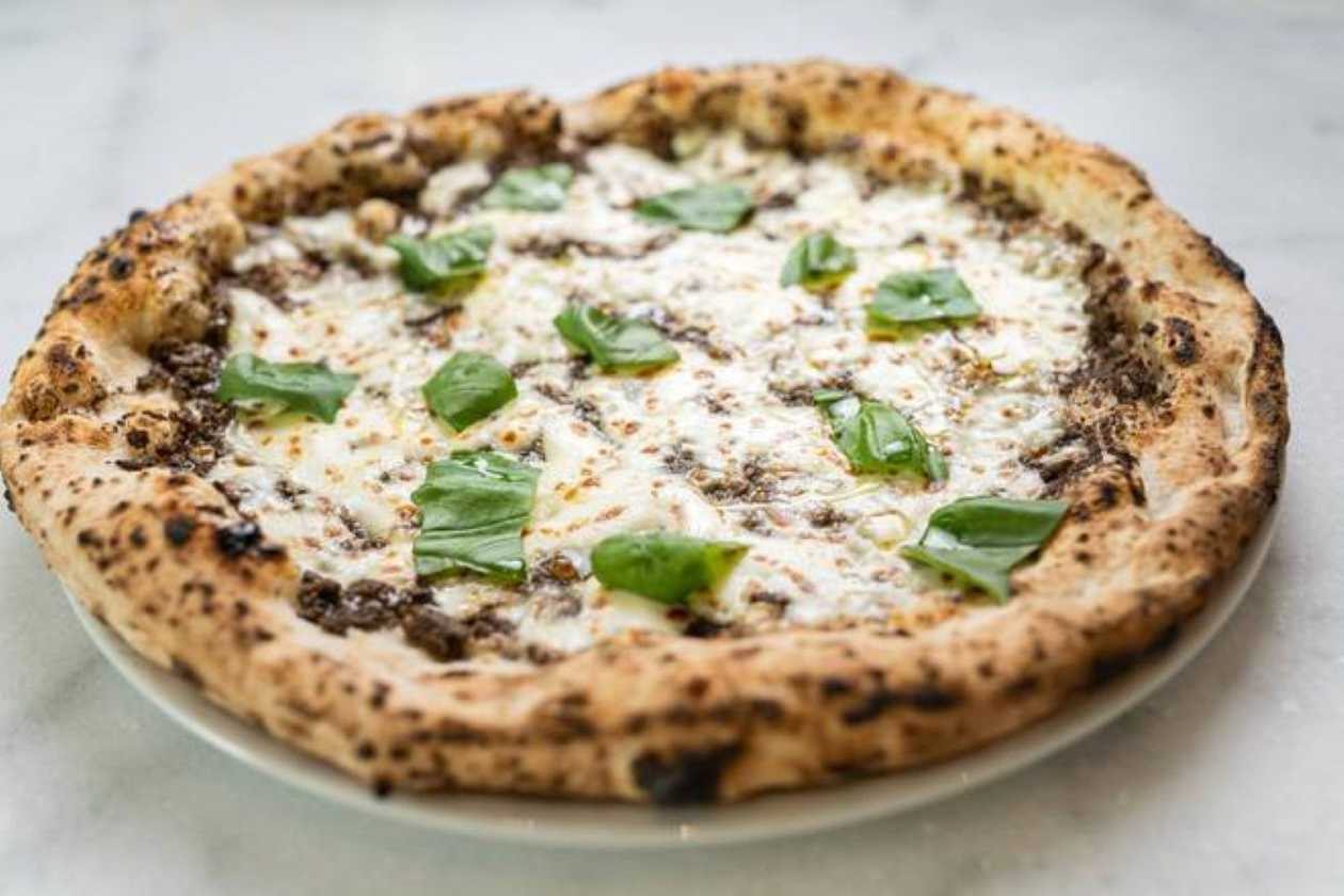 Tartufata Pizza