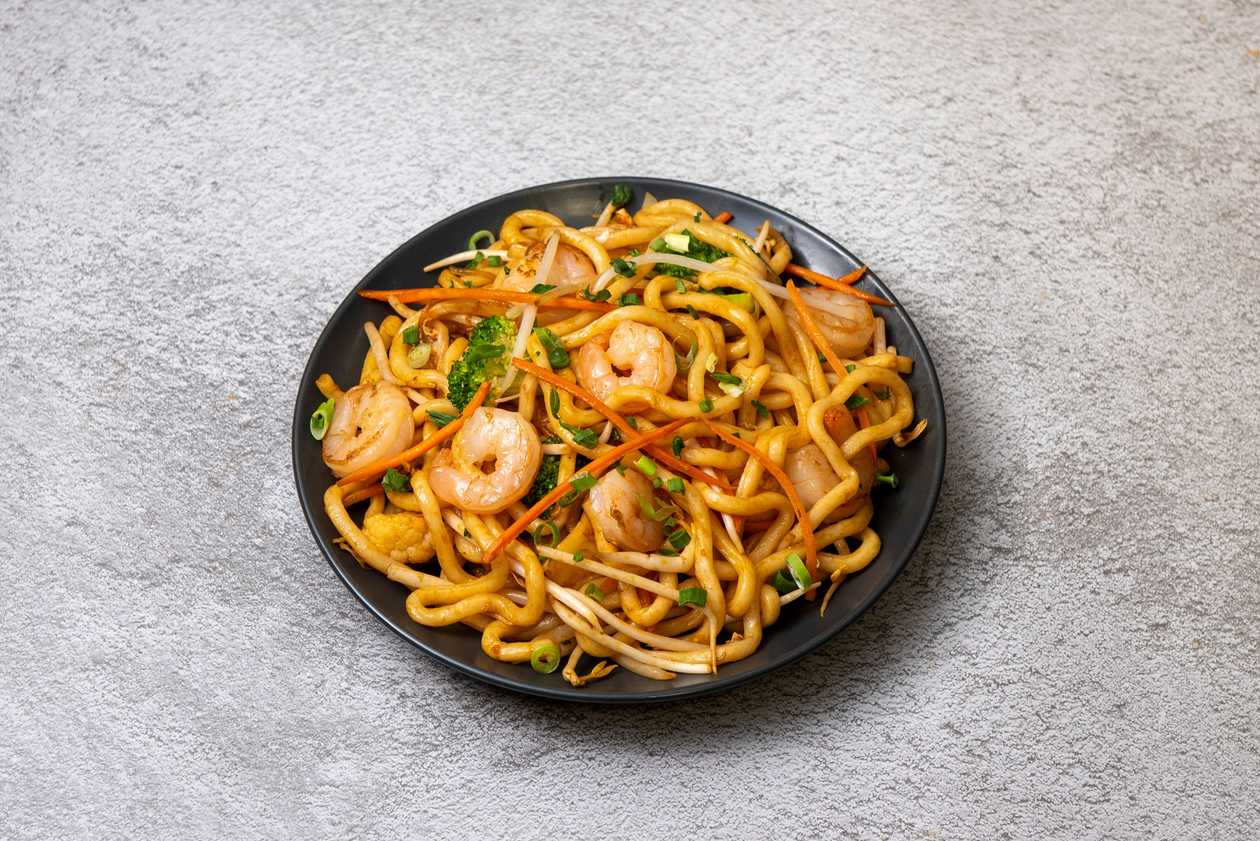 Udon yaki s hovädzím mäsom