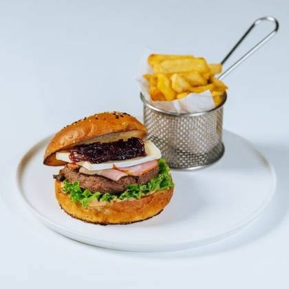 Royal Brie Burger&Fries