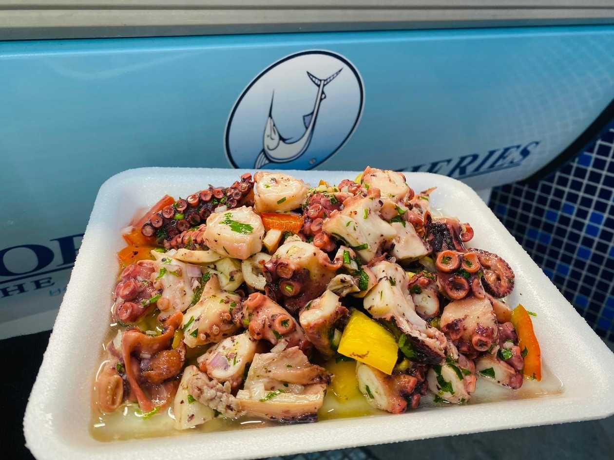 OCTOPUS SALAD  (PER 100G )