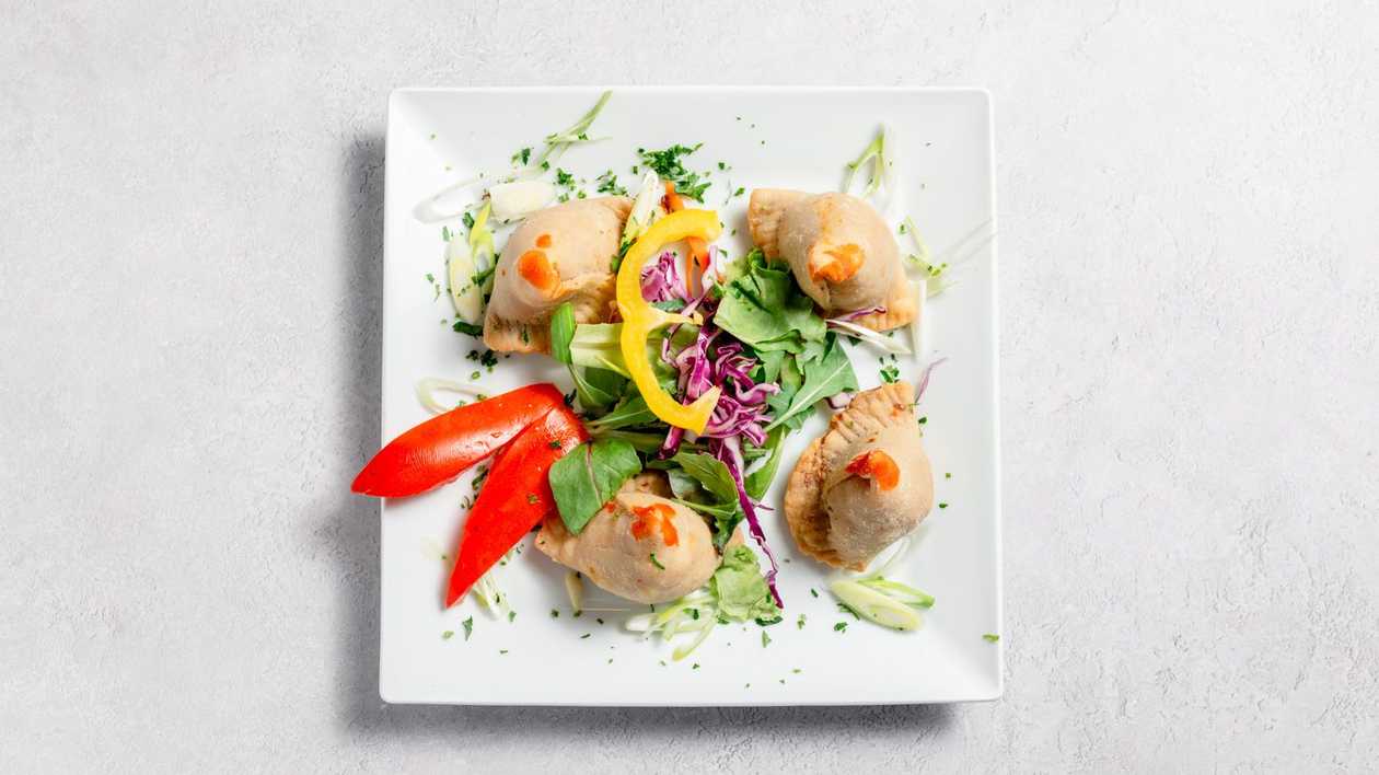 Vegetable Samosas, 4 Pieces (V)