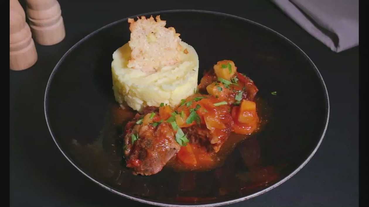 Pork Cheeks with Mashed Potatoes and Parmesan