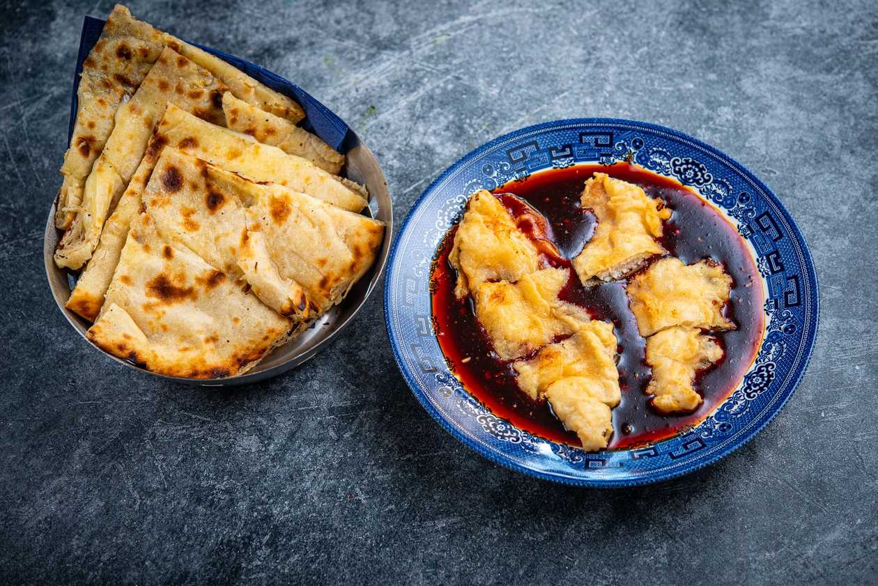 Cheese Garlic Naan + Peking Chicken