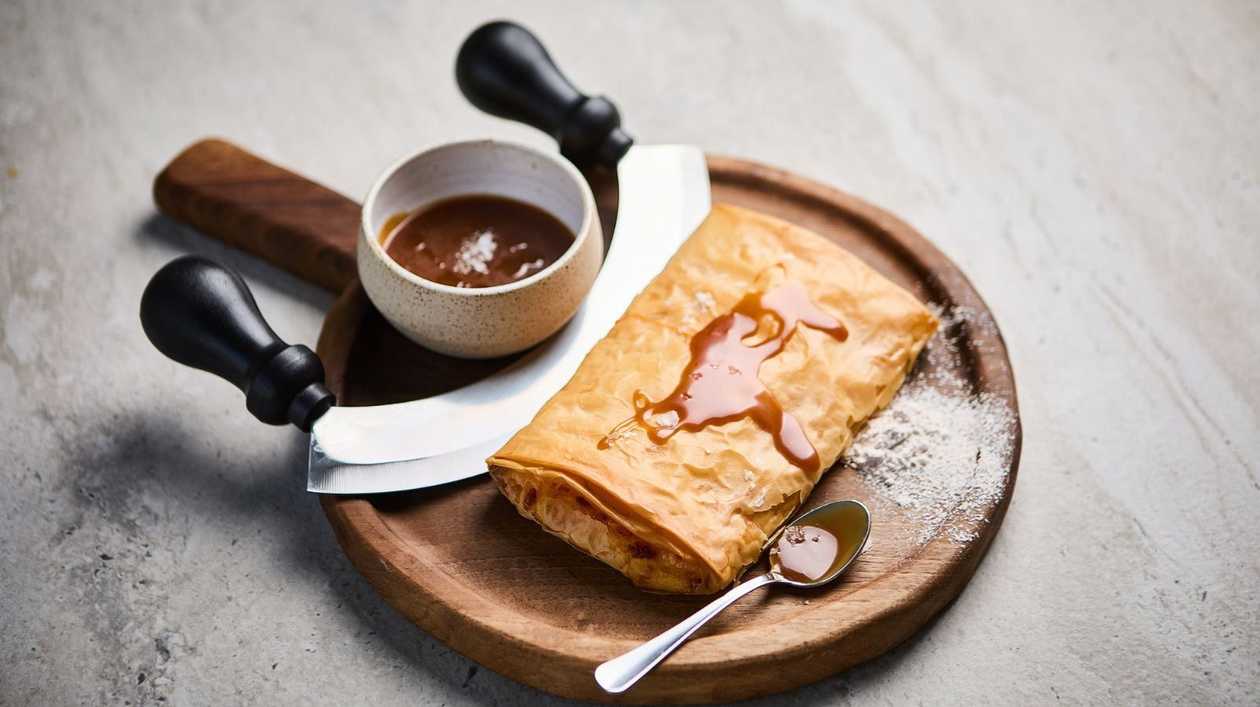 BOUGATSA HOT PIE (for two)