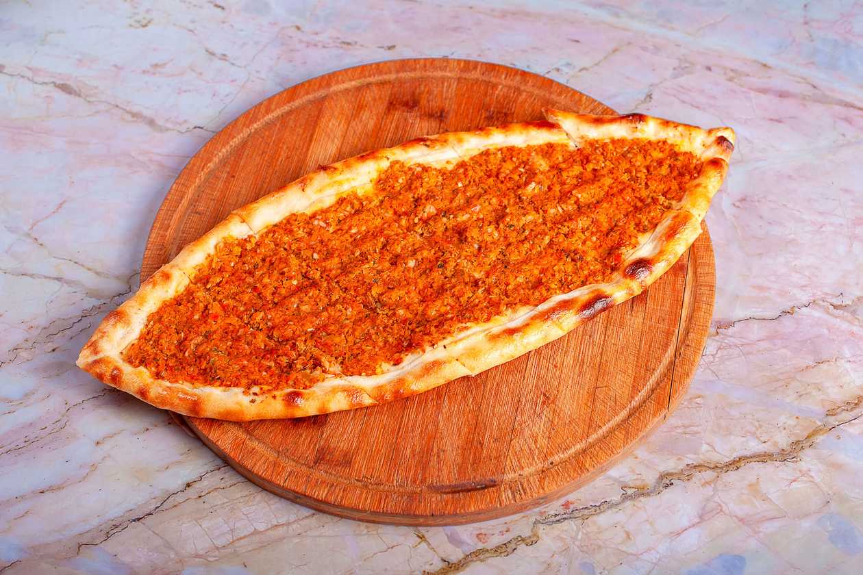 Qiyməli yumurtalı pide