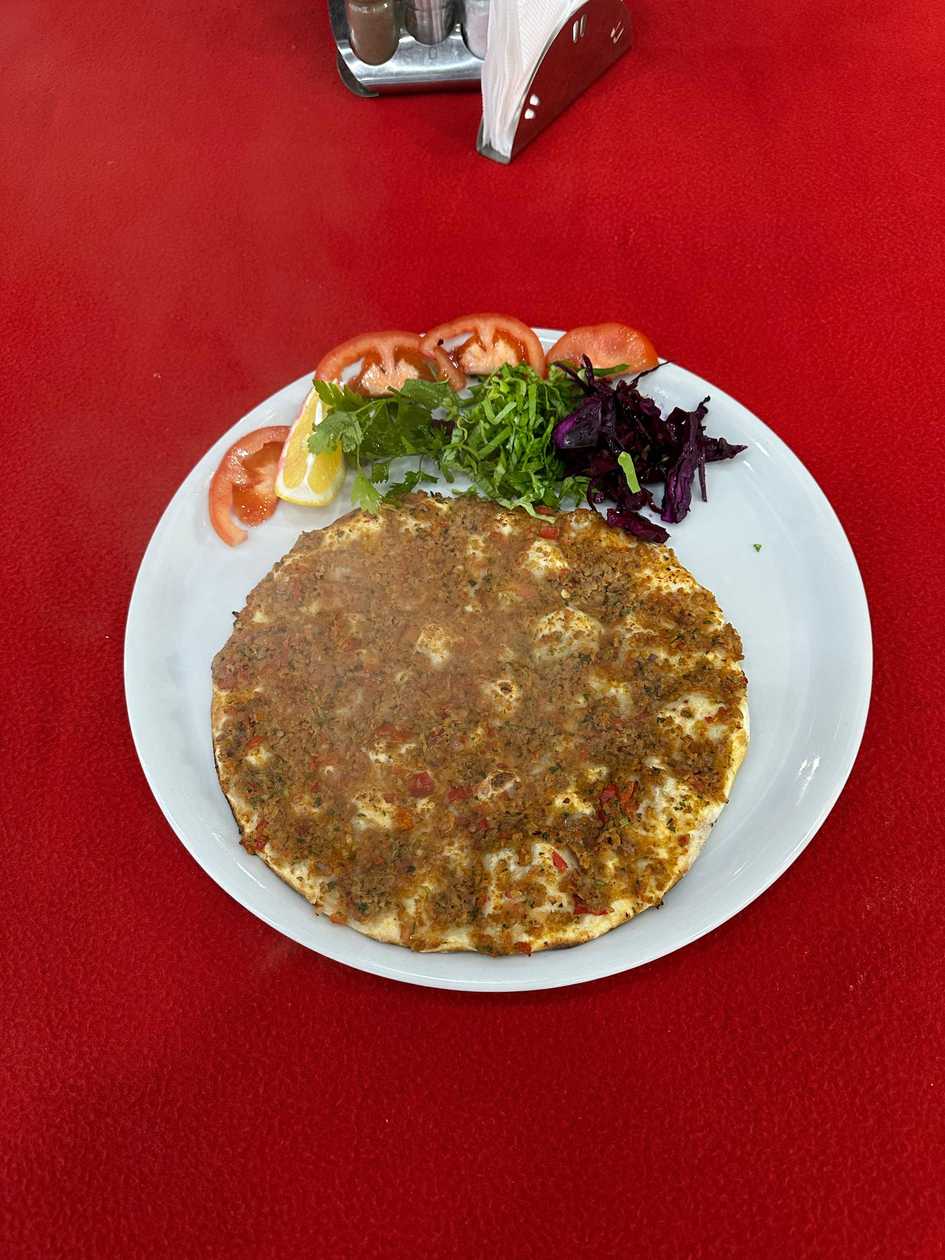 Lahmacun Mica -Pizza Turcesc-