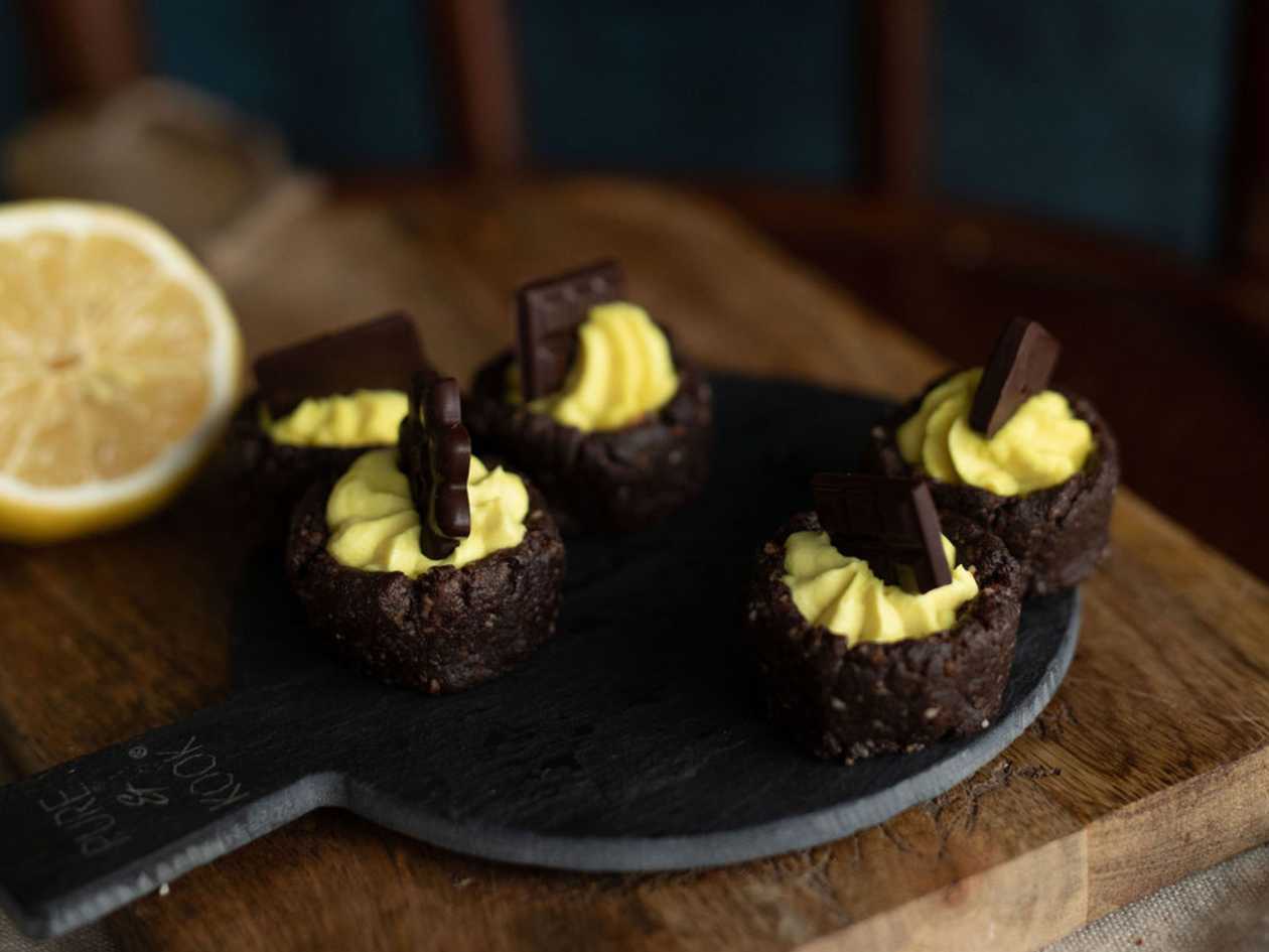 Mini tarte cu lamaie menta si ghimbir