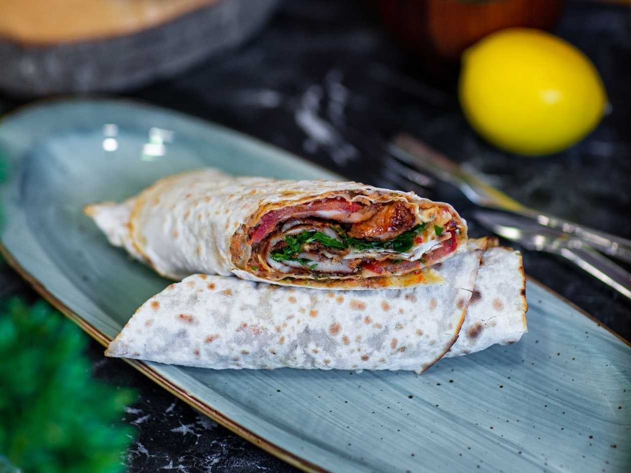 Lyuks Lahmacun Toyuq