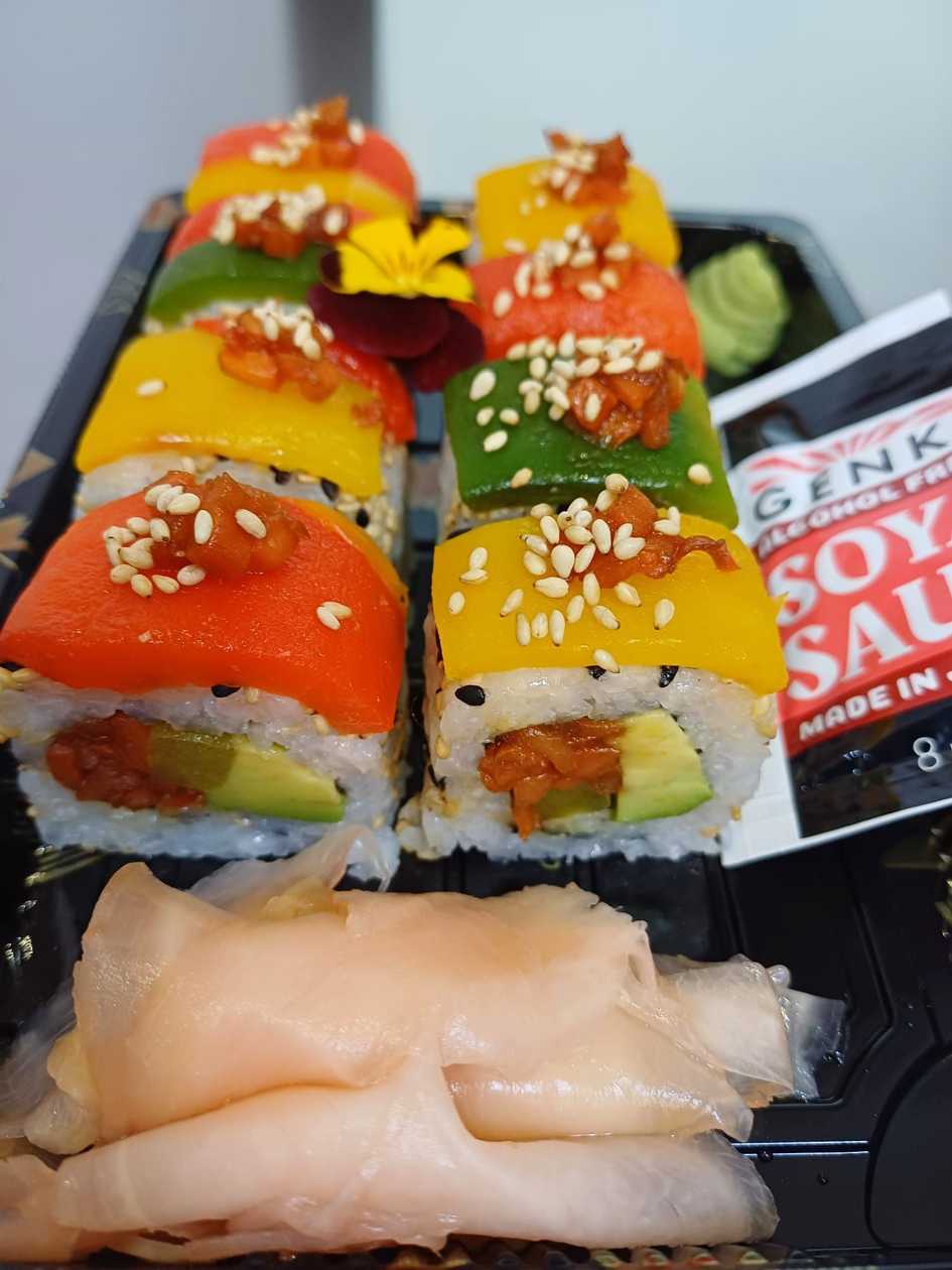 VEGETARIAN RAINBOW ROLL